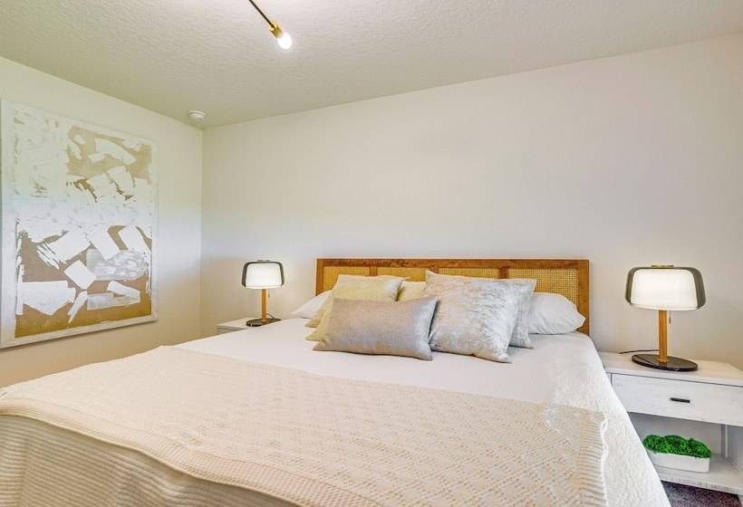 Modern Ocala Retreat   24 Mi To Rainbow Springs!