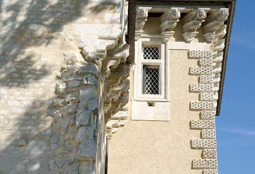 펜션 Château De Montbras