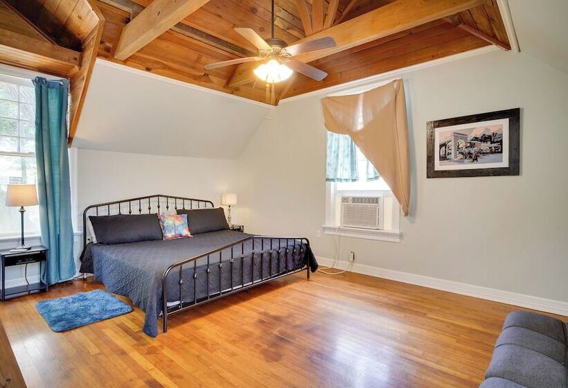 Pet Friendly Lake Charles Carriage House W/ Porch