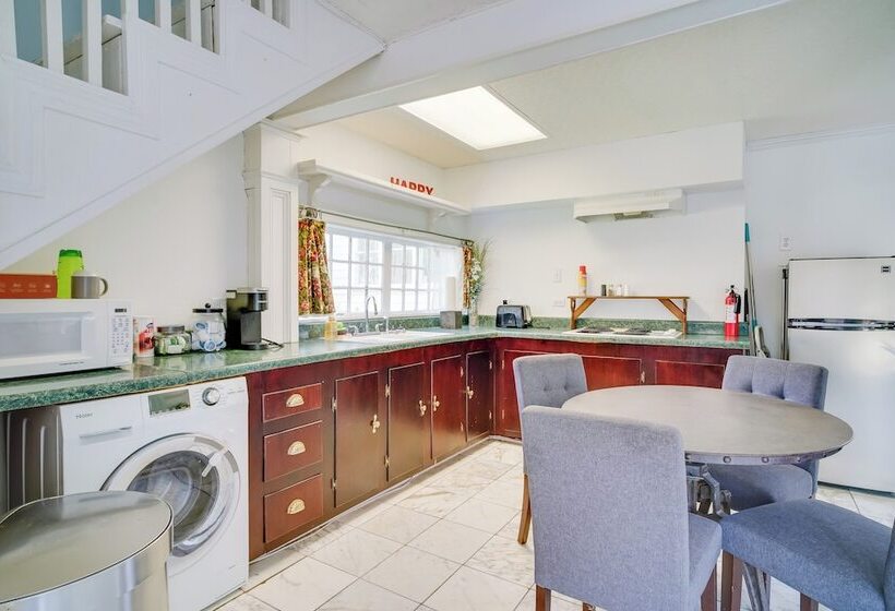 Pet Friendly Lake Charles Carriage House W/ Porch