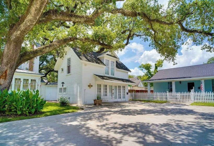 Pet Friendly Lake Charles Carriage House W/ Porch