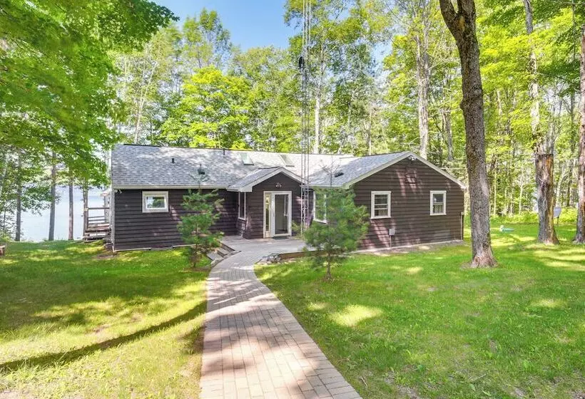 Quiet Presque Isle Home W/ Grill: Families Welcome