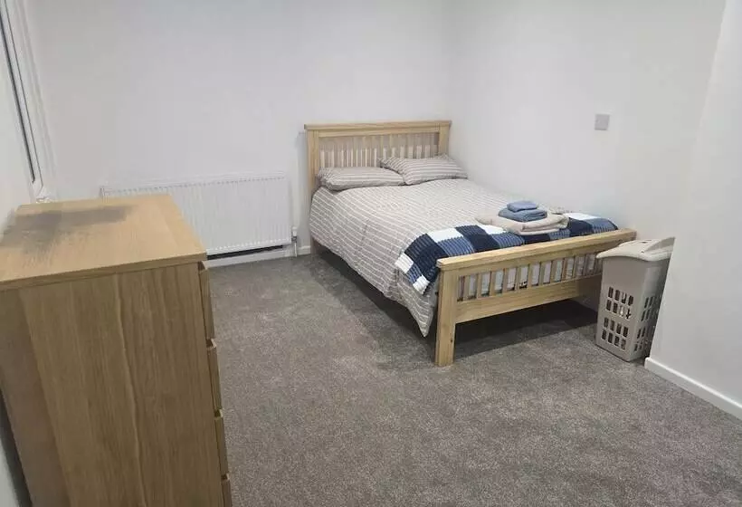 Residenssi Friendly Retreat At Windermere Way Upto 6 Guests