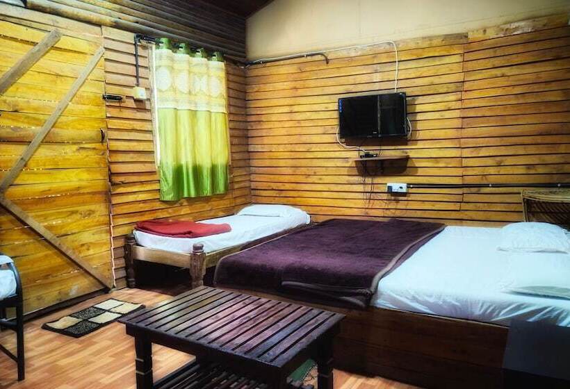 Devigiri Home Stay And Resort