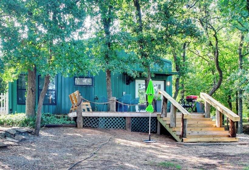 Shawnee Cabin W/ On Site Reservoir Access!