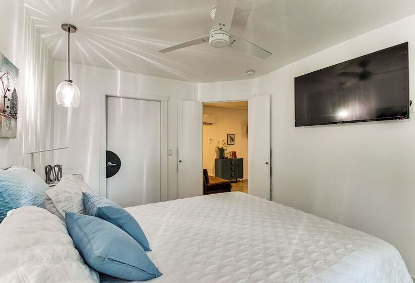 Shawnee Cabin W/ On Site Reservoir Access!