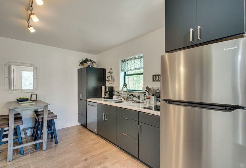 Shawnee Cabin W/ On Site Reservoir Access!