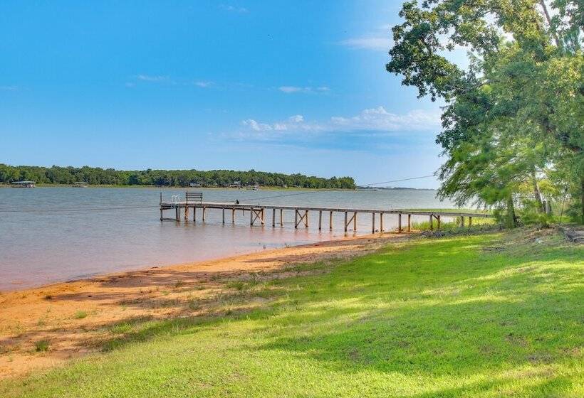 Shawnee Cabin W/ On Site Reservoir Access!