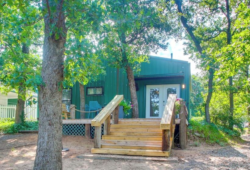 Shawnee Cabin W/ On Site Reservoir Access!