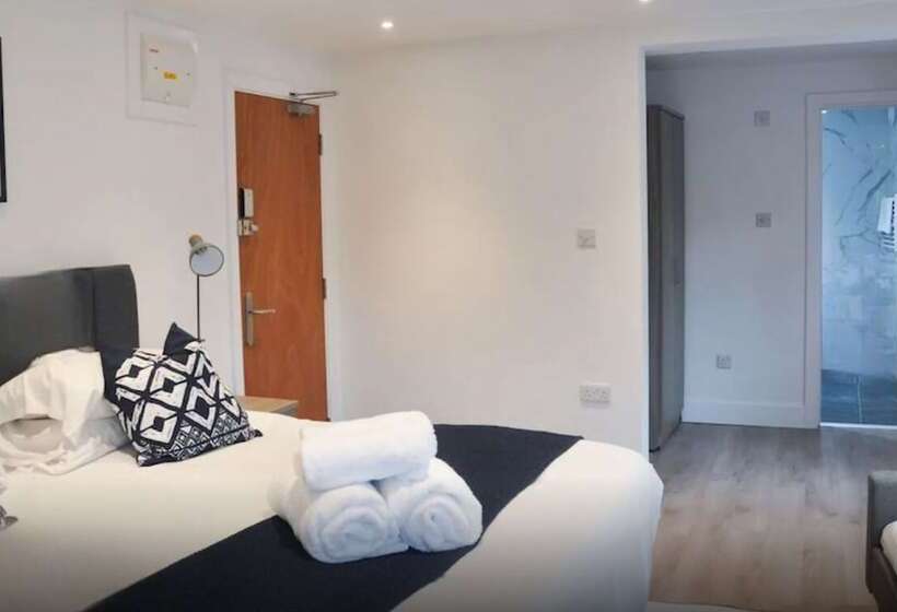 Southampton Luxury Studios   City Centre