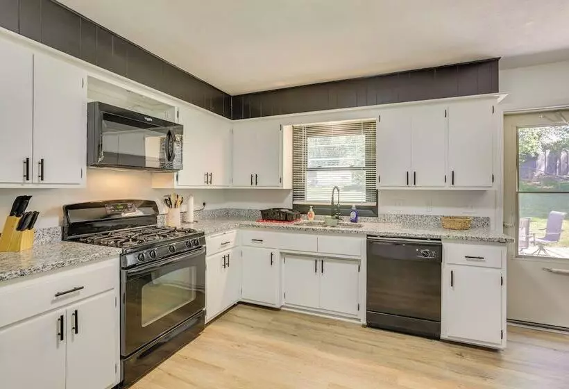 Spacious Omaha Home W/ Patio & Yard, Pets Welcome!