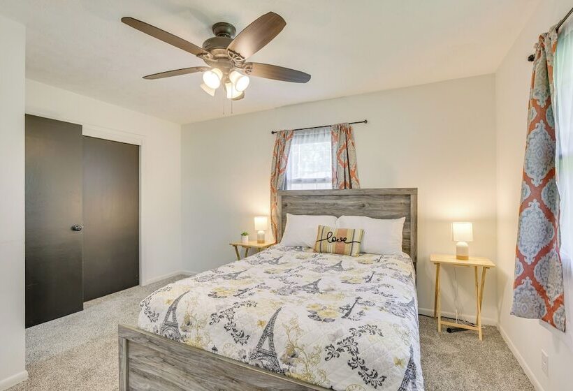 Spacious Omaha Home W/ Patio & Yard, Pets Welcome!