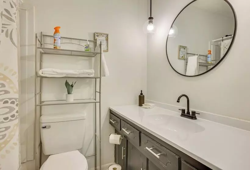 Spacious Omaha Home W/ Patio & Yard, Pets Welcome!