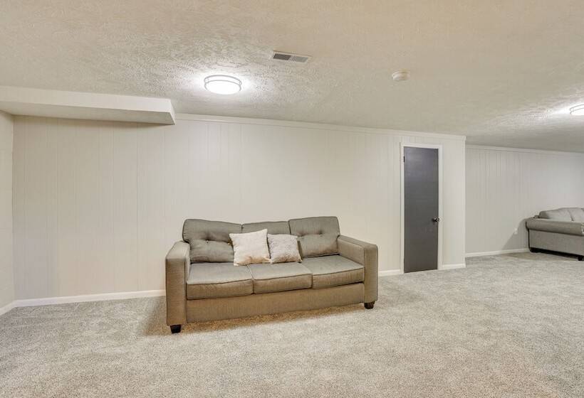 Spacious Omaha Home W/ Patio & Yard, Pets Welcome!