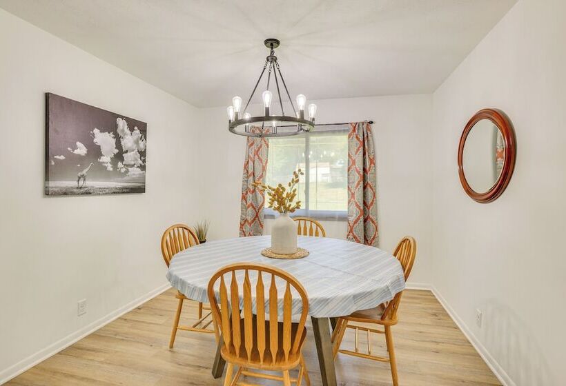 Spacious Omaha Home W/ Patio & Yard, Pets Welcome!