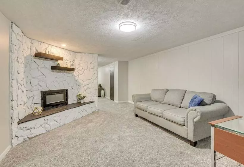 Spacious Omaha Home W/ Patio & Yard, Pets Welcome!