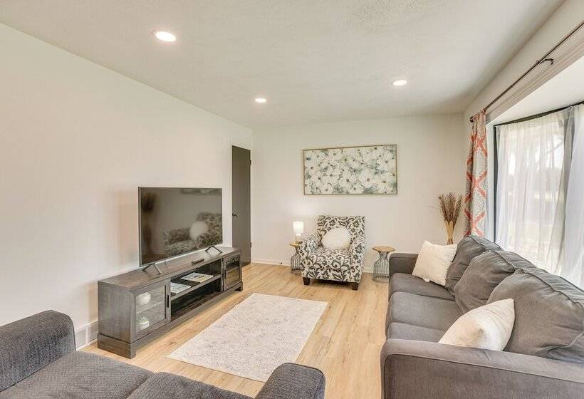 Spacious Omaha Home W/ Patio & Yard, Pets Welcome!