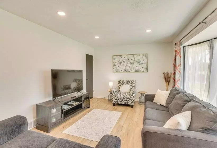 Spacious Omaha Home W/ Patio & Yard, Pets Welcome!