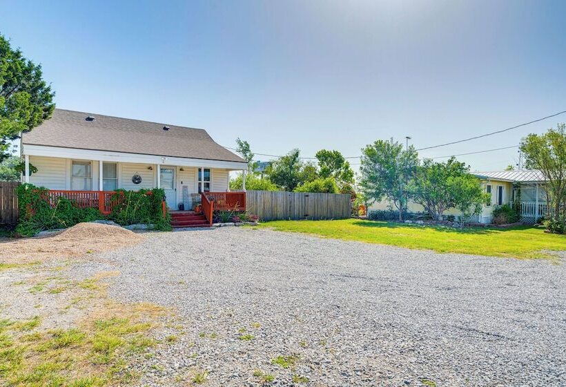 Fire Pit & Yard: Dog Friendly Spicewood Home