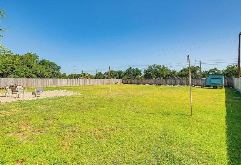 Fire Pit & Yard: Dog Friendly Spicewood Home