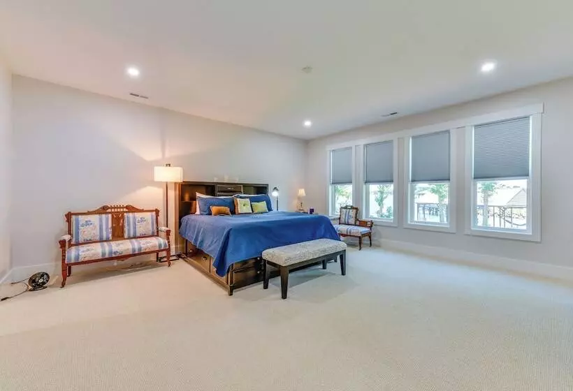Waterfront Lake Norman Paradise: Dock, Game Room!