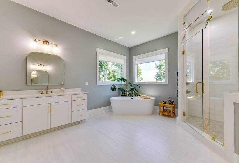 Waterfront Lake Norman Paradise: Dock, Game Room!