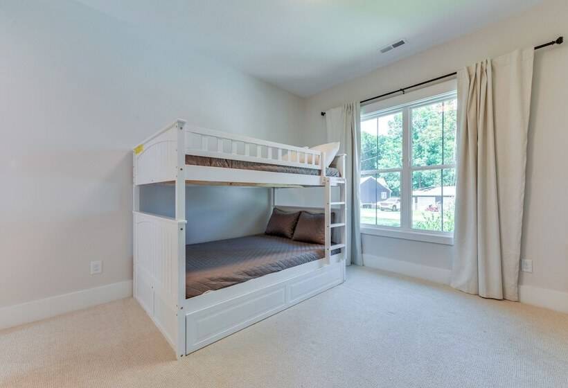 Waterfront Lake Norman Paradise: Dock, Game Room!