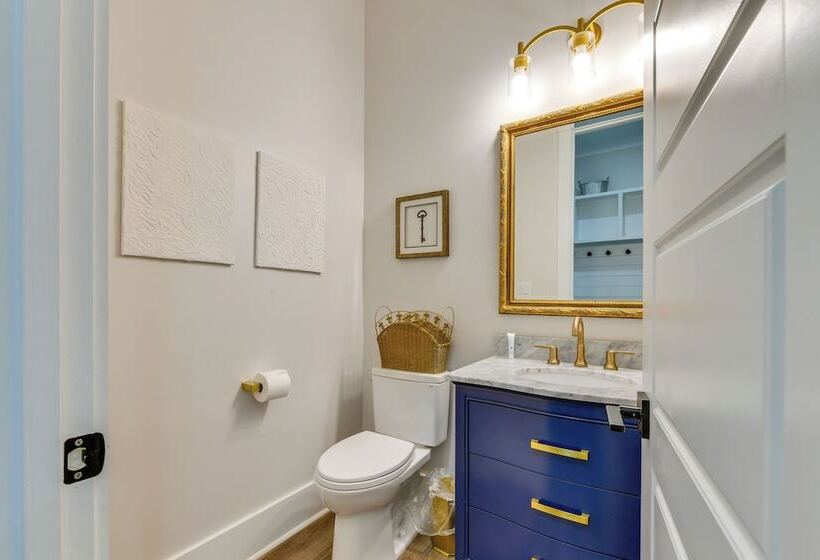 Waterfront Lake Norman Paradise: Dock, Game Room!