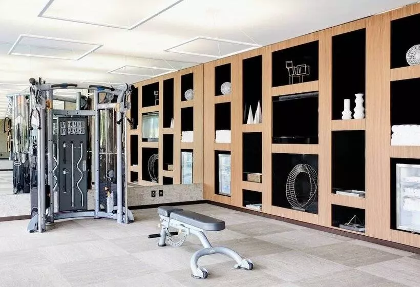 Ac Hotel By Marriott Kansas City Downtown