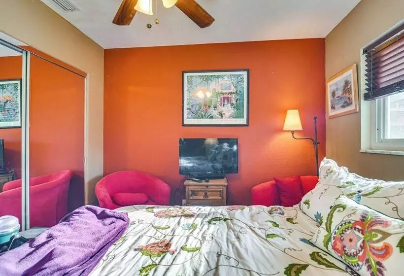 Bayfront St Petersburg Home W/ Hot Tub & Views!