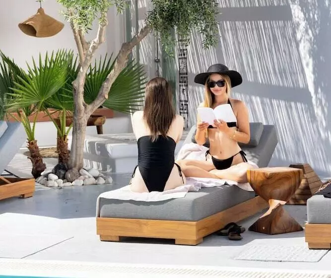 Aamiaismajoitus (B&B) Frati Villas