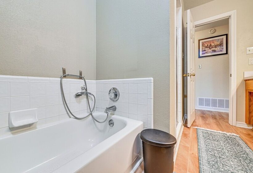 Canal Front Granbury Home W/ Dock   Dogs Welcome!