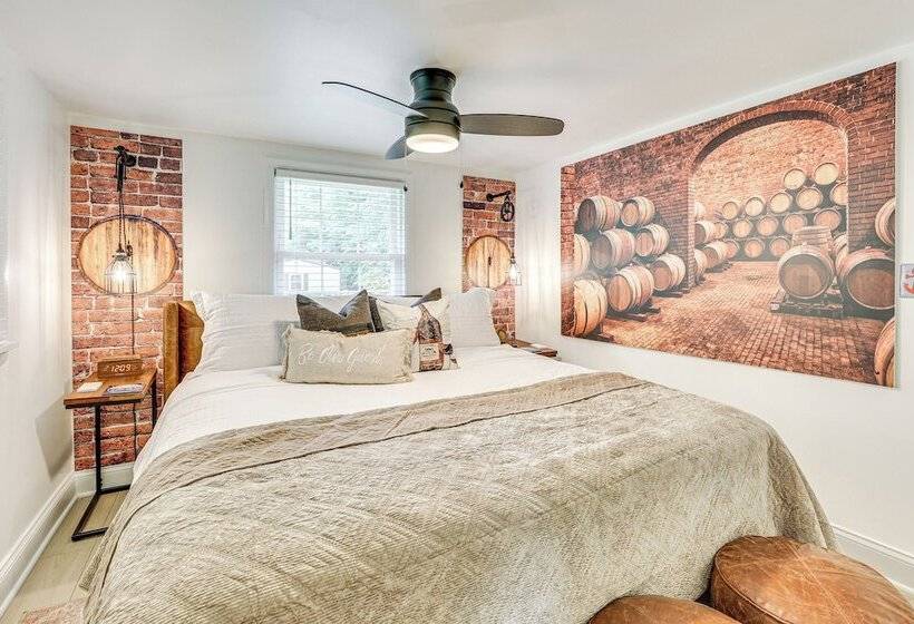 Family Home W/ Hot Tub: 1/2 Mi To Lake Milton