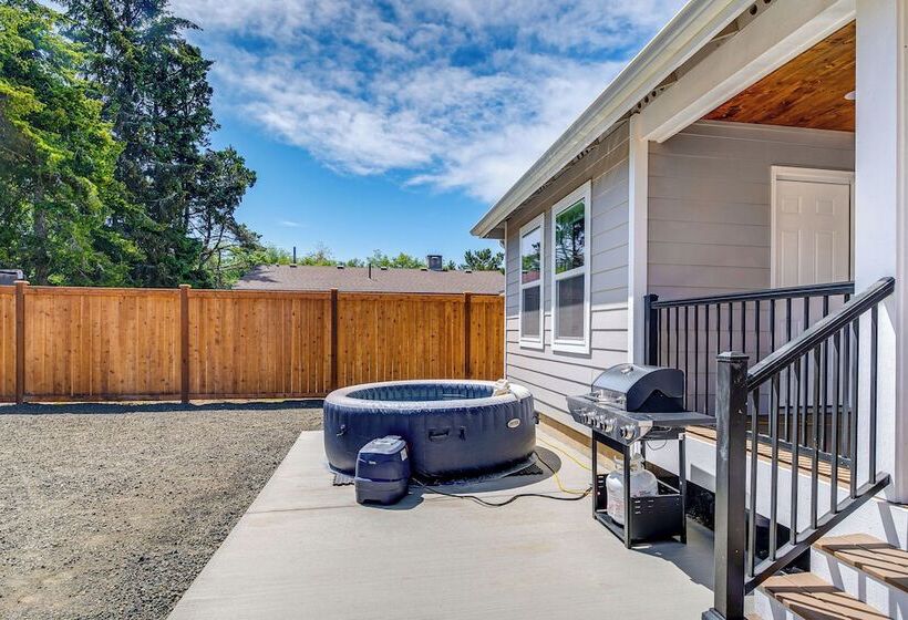 Charming Westport Abode W/ Hot Tub, Deck & Yard!