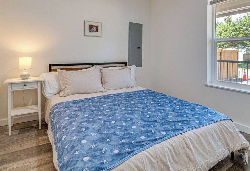 Charming Westport Abode W/ Hot Tub, Deck & Yard!