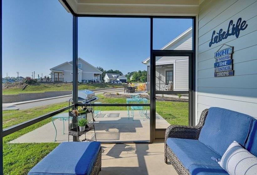 On Site Lake W/ Boat Ramp: Greenwood Retreat!