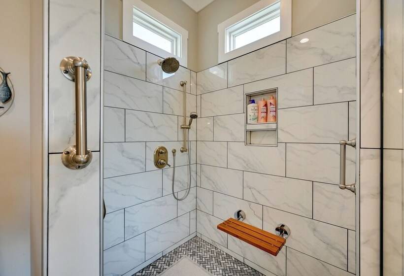 On Site Lake W/ Boat Ramp: Greenwood Retreat!