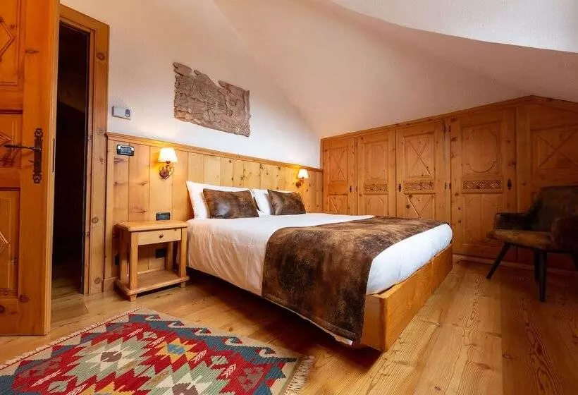 Hotelli Bouton D Or   Courmayeur