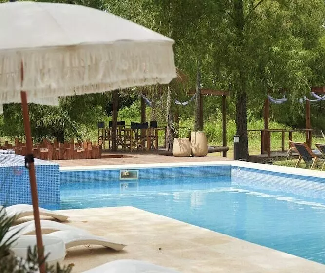 Hotelli Brisas Del Lago Glamping