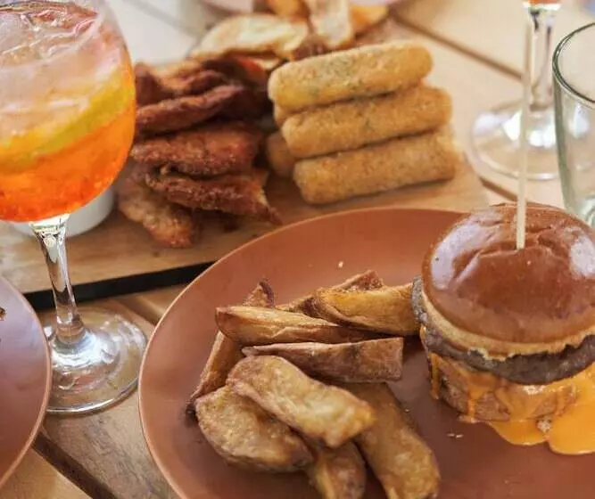 Hotelli Brisas Del Lago Glamping