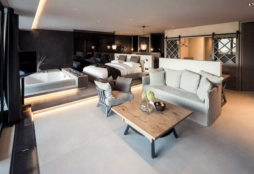 Hotelli Chalet Purmontes