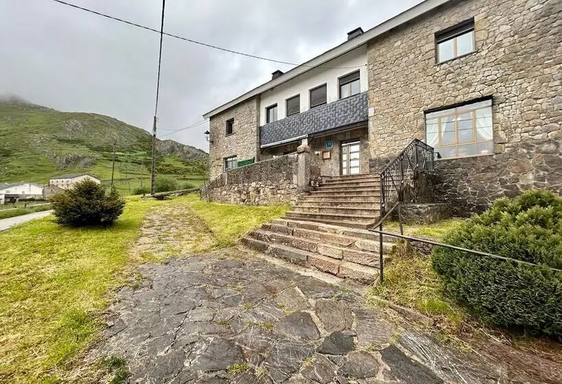 ホテル Coronel Somiedo