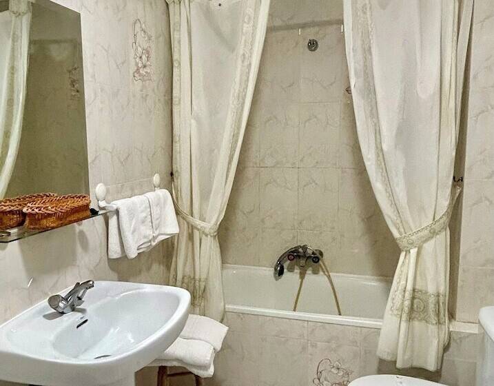 فندق Coronel Somiedo