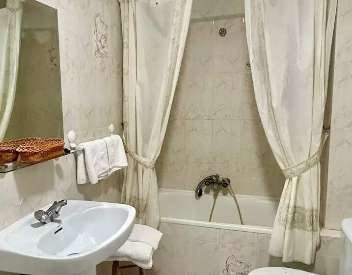 ホテル Coronel Somiedo