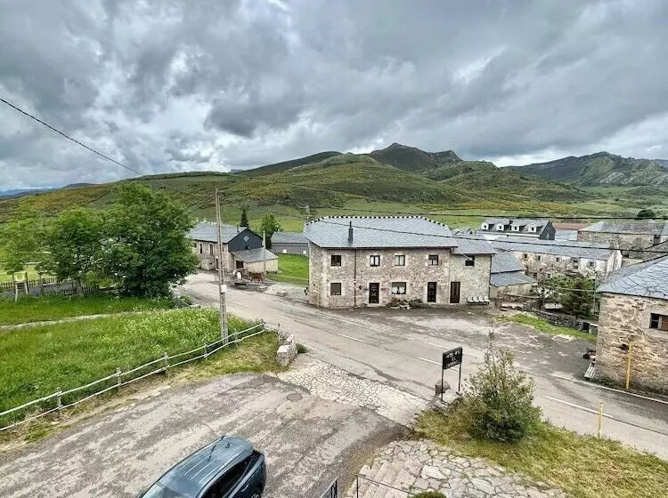 ホテル Coronel Somiedo