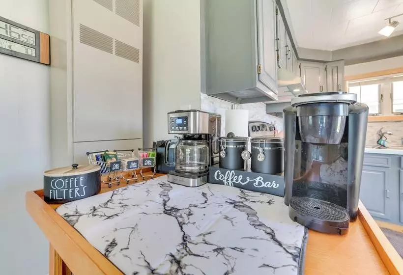 Houghton Lake Cottage W/ Patio: Walk To Waterfront