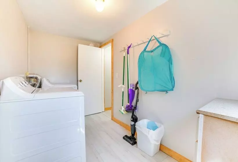 Houghton Lake Cottage W/ Patio: Walk To Waterfront