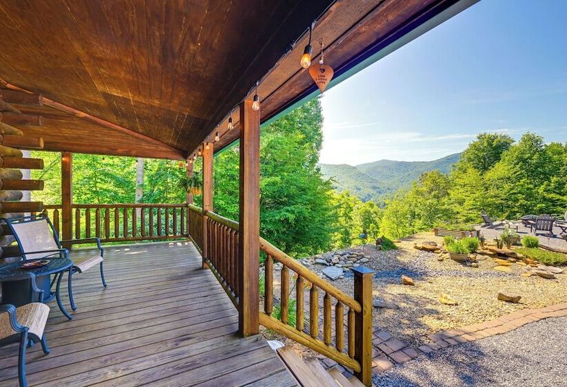 Idyllic Sylva Cabin W/ Great Smoky Mountains View!