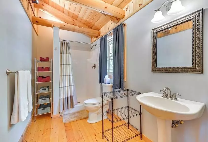 Lakefront Corinth Log Home: Private Dock, Fire Pit