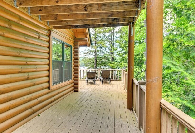 Lakefront Corinth Log Home: Private Dock, Fire Pit